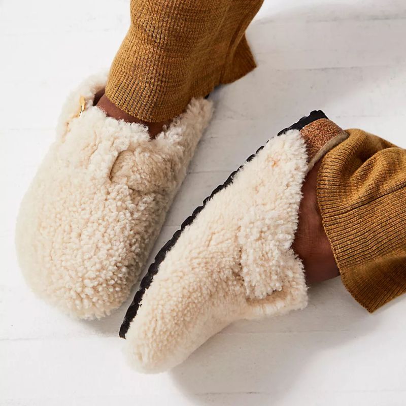 The Best Travel Shoes For Women in 2025