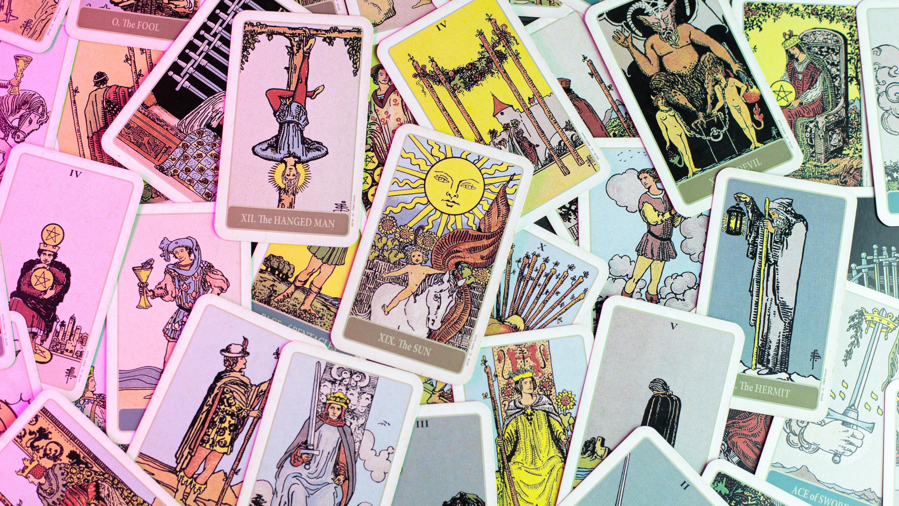 STYLECASTER | Weekly Tarot Horoscope