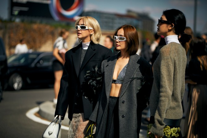 STYLECASTER | Glasses Trends 2023