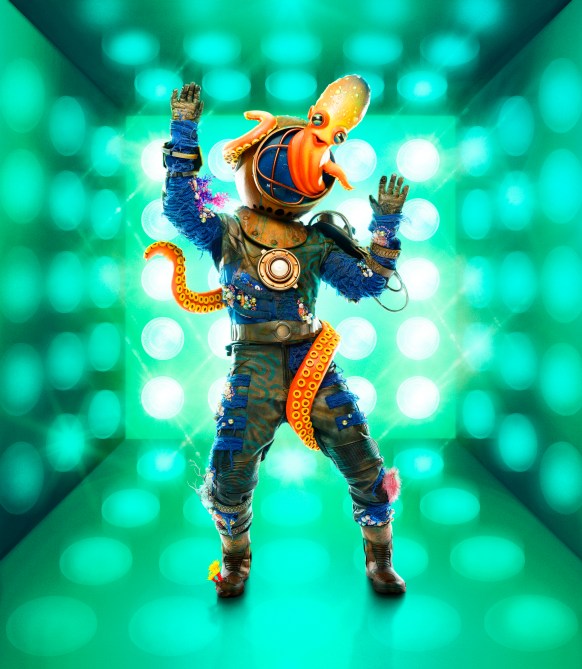 THE MASKED SINGER: Diver. CR: Michael Becker / FOX. ©2023 FOX Media LLC.