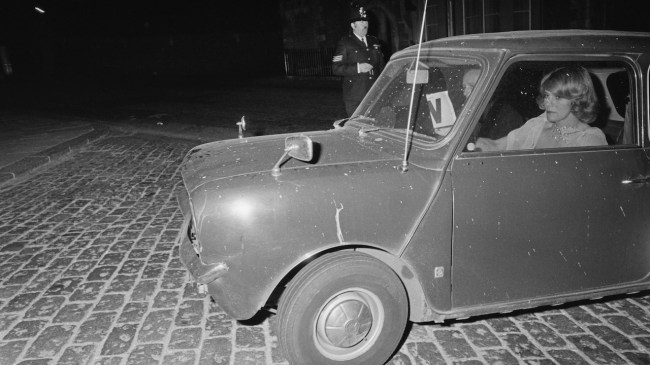 Camilla Parker Bowles Young Photos: Queen Camilla Now vs Then