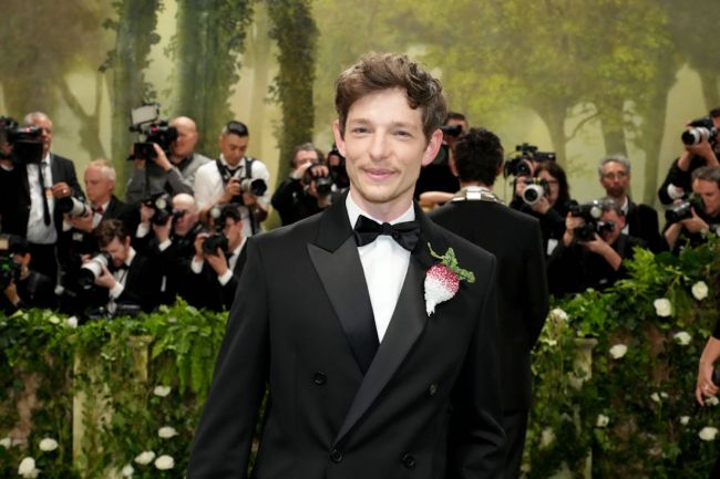 Mike Faist attends The 2024 Met Gala Celebrating "Sleeping Beauties: Reawakening Fashion" at The Metropolitan Museum of Art on May 06, 2024 in New York City.