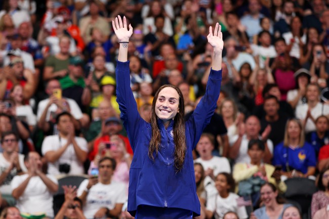 Bronze Medalist Emma Weyant of Team United States celebrates on the podium during the Swimming medal ceremony after the Women’s 400m Individual Medley Final on day three of the Olympic Games Paris 2024 at Paris La Defense Arena on July 29, 2024 in Nanterre, France.