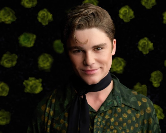 DESCENDANTS: THE RISE OF RED, Peder Lindell, 2024.  