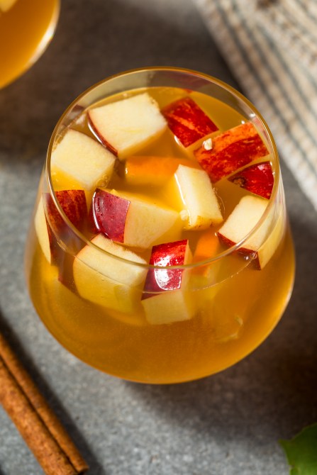 Apple Cider Sangria Cocktail
