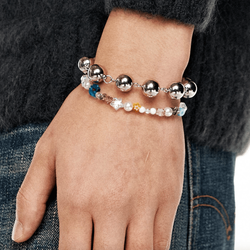 Bracelet Trends 2025: Statement Cuffs, Classic Bangles, & More