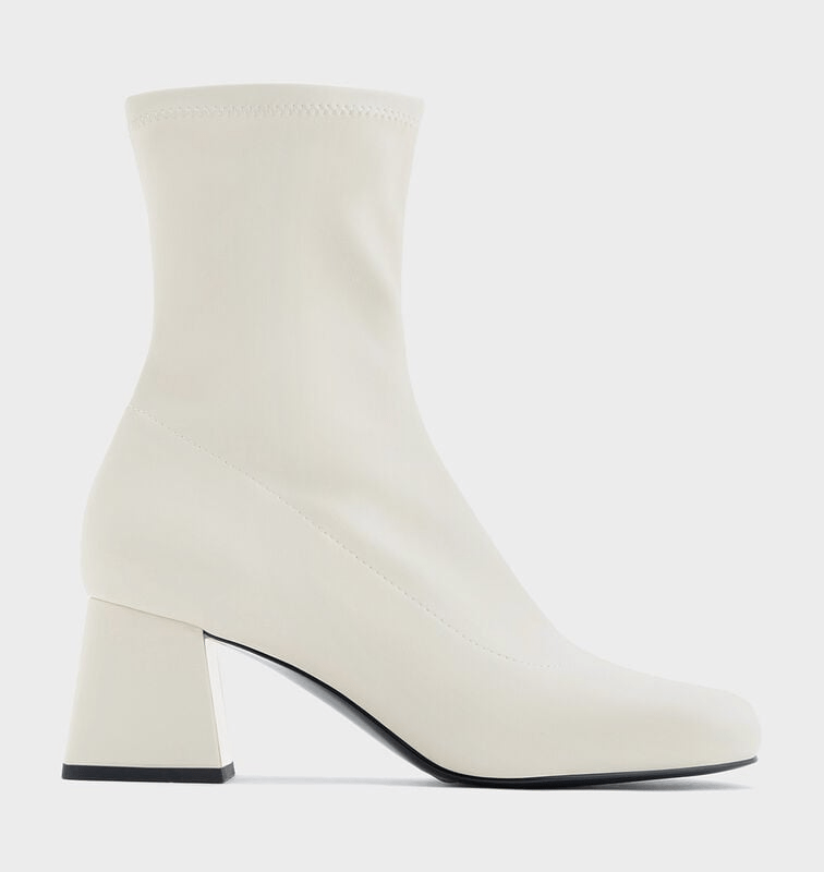 25 Best Ankle Boots of 2026—Tested & Reviewed by Editors