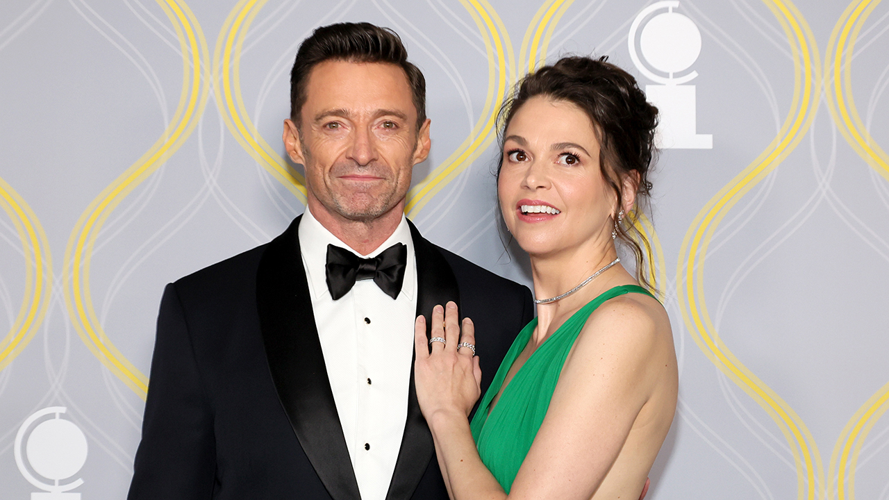 NEW YORK, NEW YORK - JUNE 12: (L-R) Hugh Jackman and Sutton Foster attend the 75th Annual Tony Awards at Radio City Music Hall on June 12, 2022 in New York City.