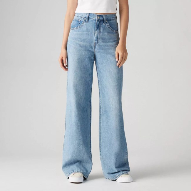 Levi’s High-Rise Cinch Baggy Jeans