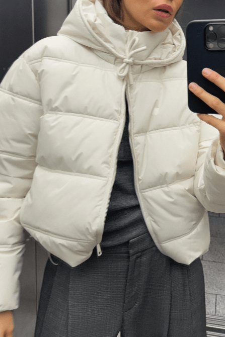 Zara Water and Wind Protection Short Quilted Anorak in white