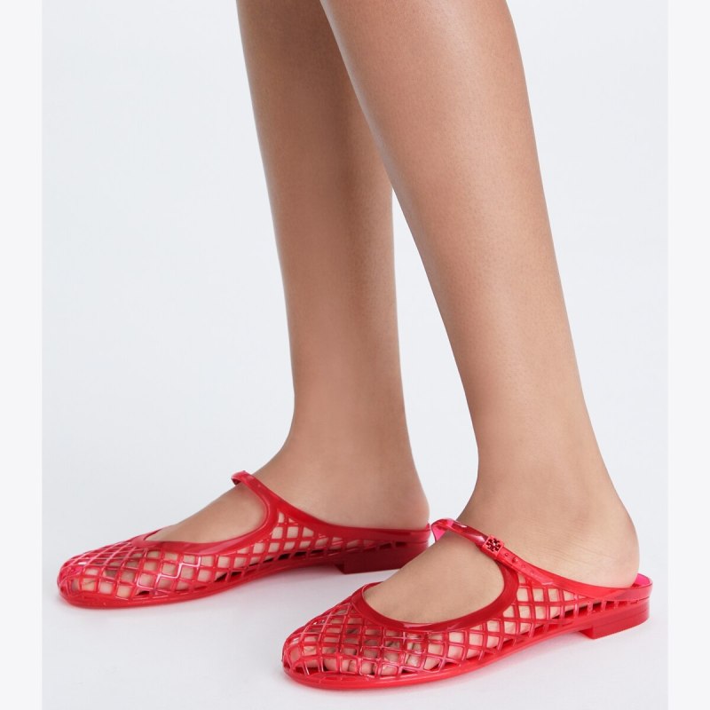 Shoe Trends 2025: Statement Flip-Flops, Retro Sneakers & More