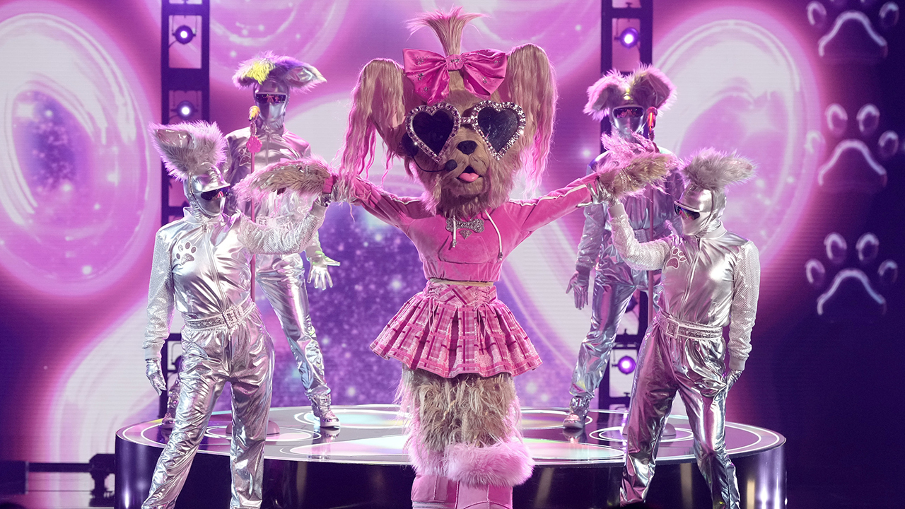 THE MASKED SINGER: Yorkie in the THE MASKED SINGER episode “Boy Band Night” airing Wednesday, April 2 (8:00-9:02 PM ET/PT) on FOX.