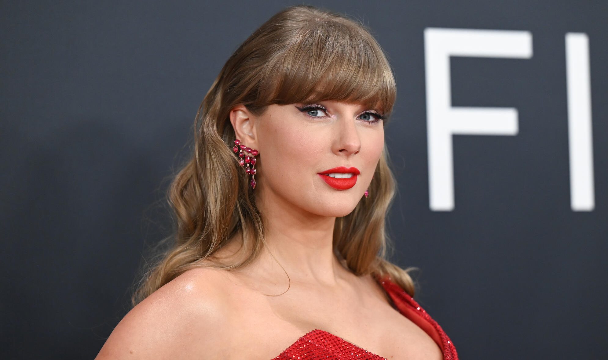 Taylor Swift at the 67th GRAMMY Awards held at the Crypto.com Arena on February 2, 2025 in Los Angeles, California.