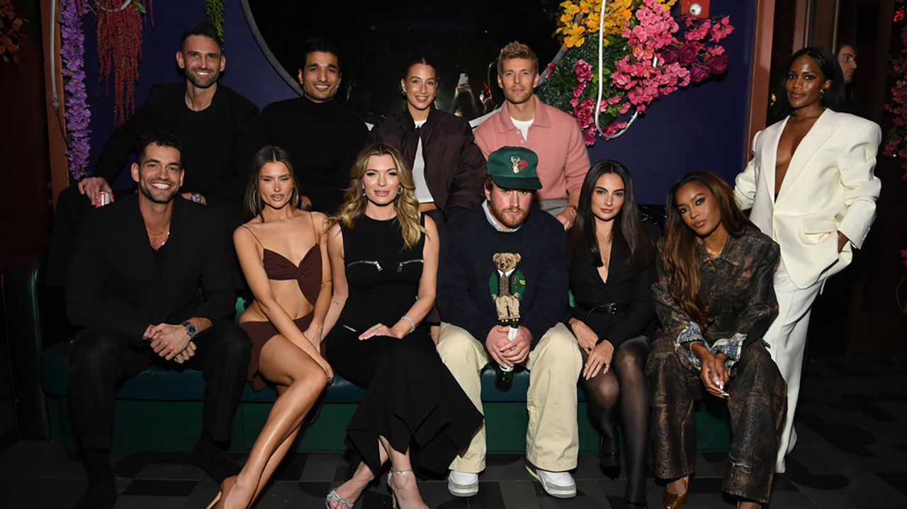 SUMMER HOUSE -- "S9 Premiere Party" -- Pictured: (l-r) Jesse Solomon, Carl Radke, Lexi Wood, Imrul Hassan, Lindsay Hubbard, Amanda Batula, West Wilson, Kyle Cooke, Paige DeSorbo, Ciara Miller, Gabby Prescod on Wednesday, February 12 from The Fleur Room, New York