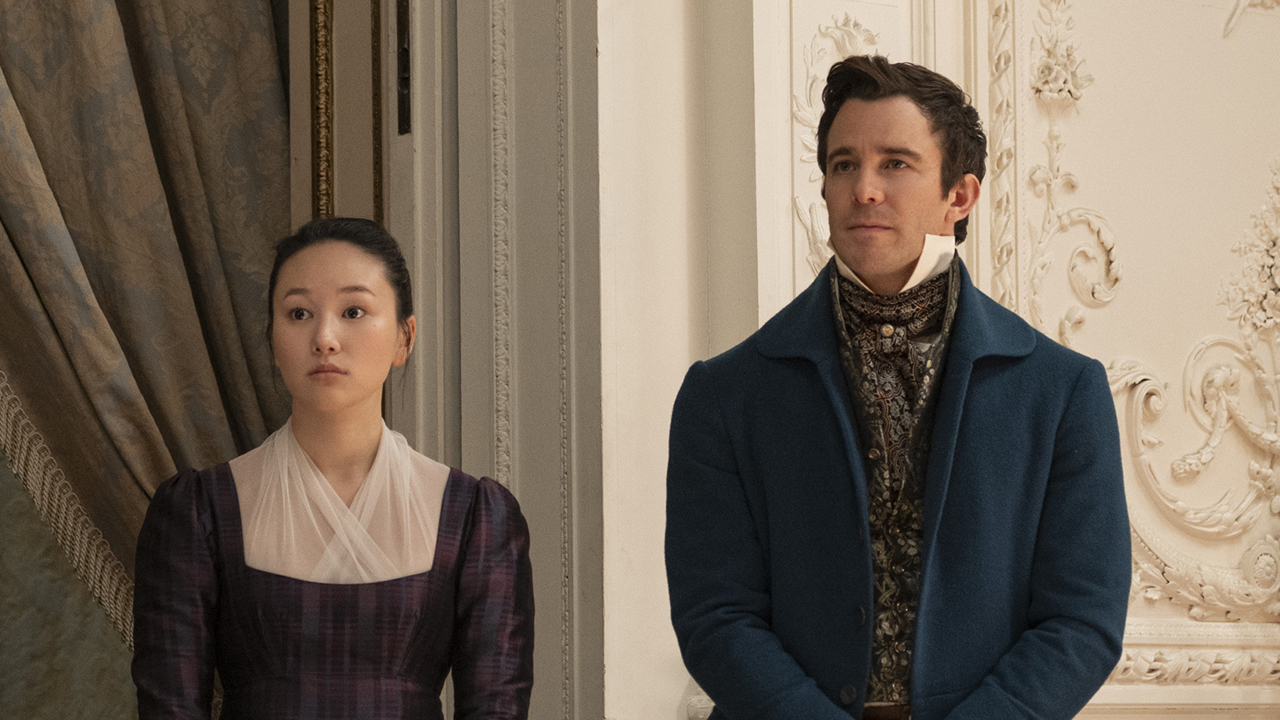 Bridgerton. (L to R) Yerin Ha as Sophie Baek, Luke Thompson as Benedict Bridgerton in episode 404 of Bridgerton. Cr.