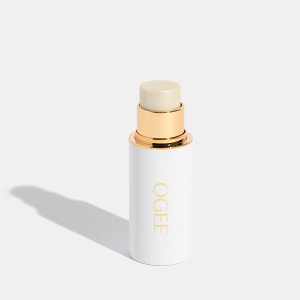Ogee Contour Makeup for Dry Skin That Gives You a Sculpted Finish